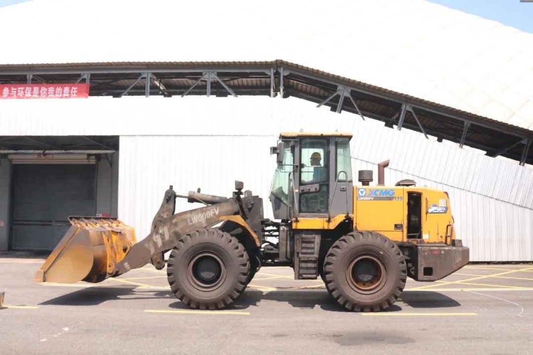 以賽促學(xué)練“精兵” ——豐礦集團(tuán)舉辦裝載車(chē)司機(jī)技術(shù)比武大賽